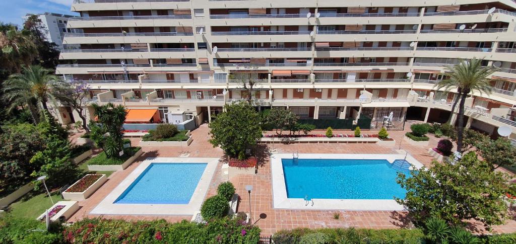 Spacious Two Bedroom Apartment in Marbella Centre - 3