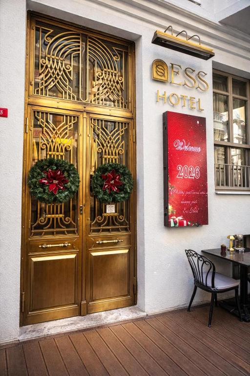 Ess Hotel — Hotel building in Istanbul, Istanbul