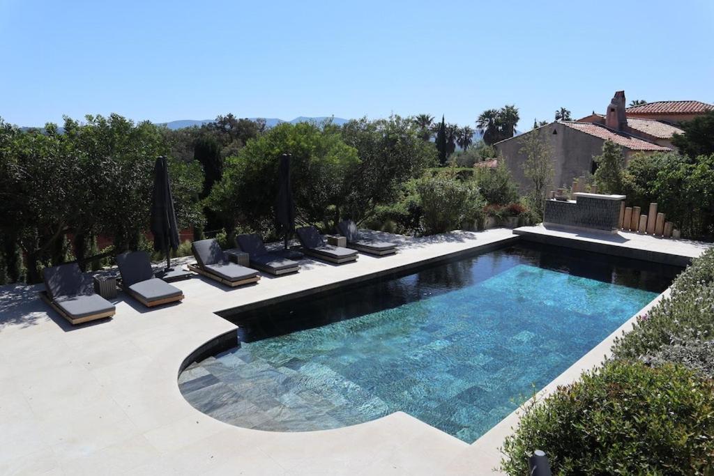 Three-Level Villa Overlooking Saint-Tropez - 1