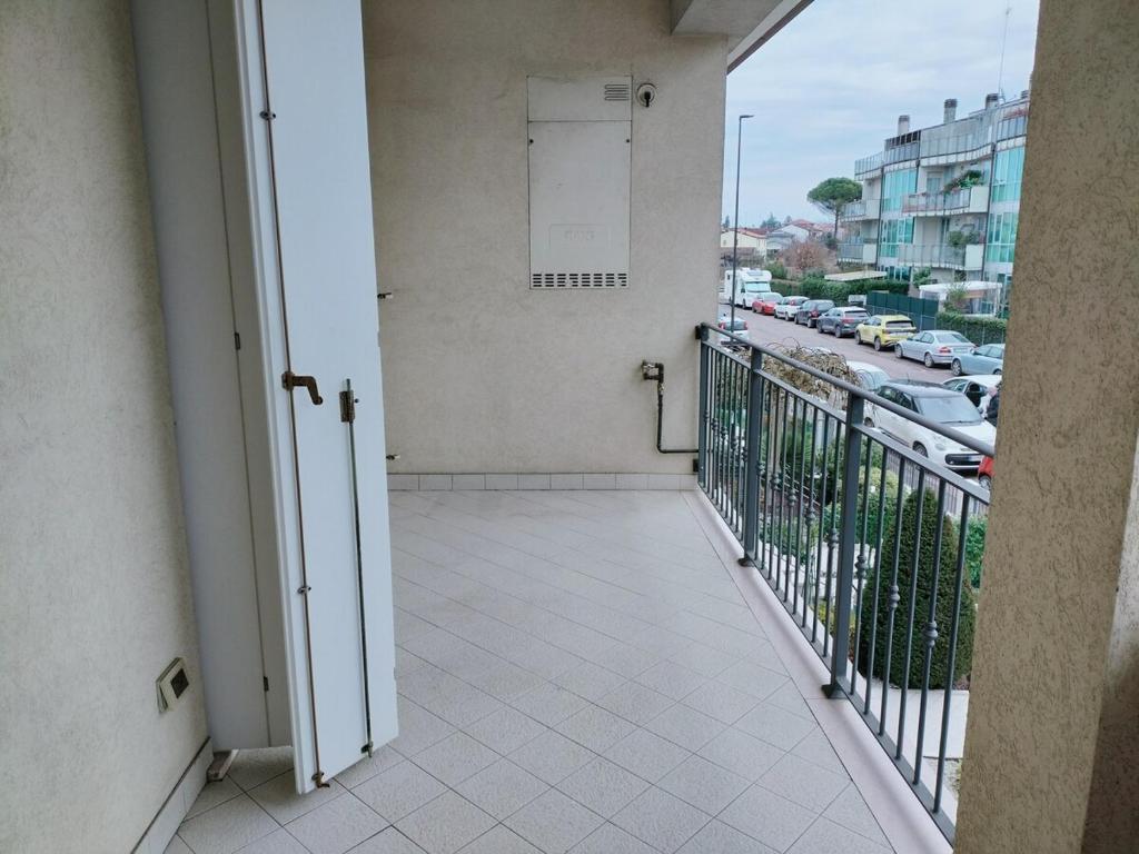 Ravenna posizione centrale con posto auto e giardino - 3