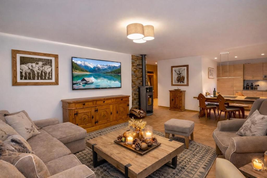 Laax Cozy Apartment - Ski Bus - Fireplace - 5