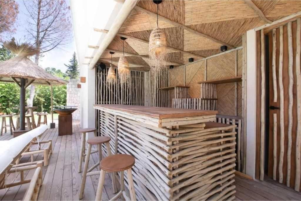 Prestige Villa a c 12P with Pool & Lounge - 3