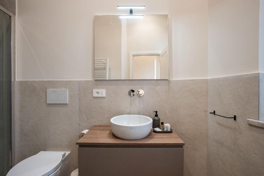 Roma Mazzini Signature - 3