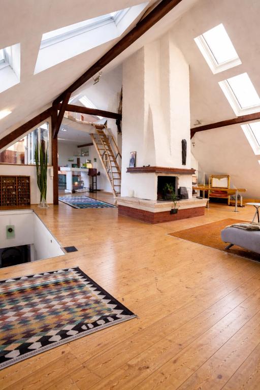 Romantisches Dach-Loft im Zentrum mit Terasse I 100qm I Self Checkin - 2