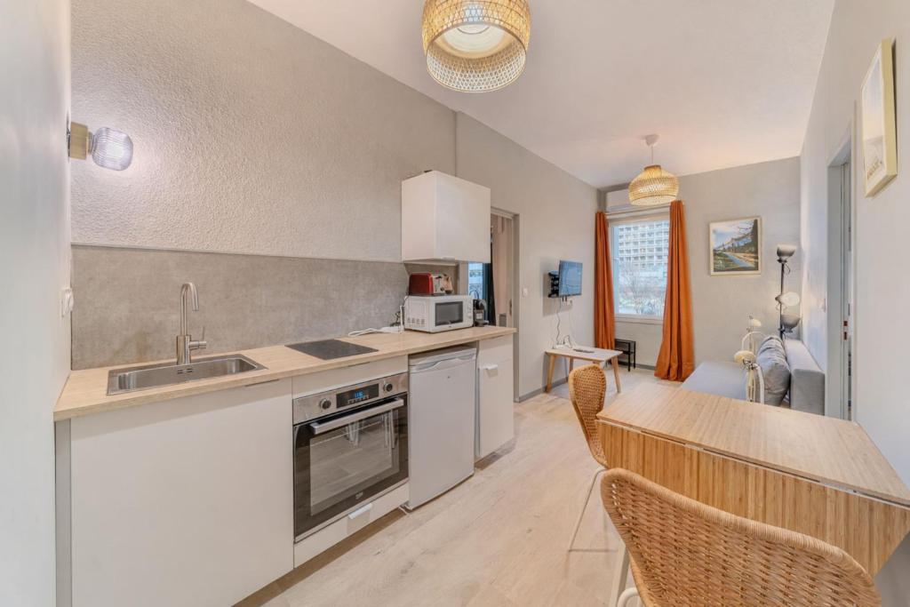 L'Escale des Halles 2-Bedroom Apartment Lyon 3 - 3