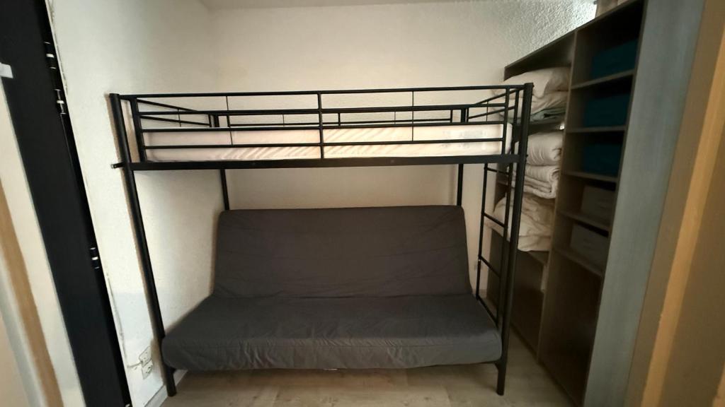 Studio 4 à 5 personnes Saint Jean Montclar - 5