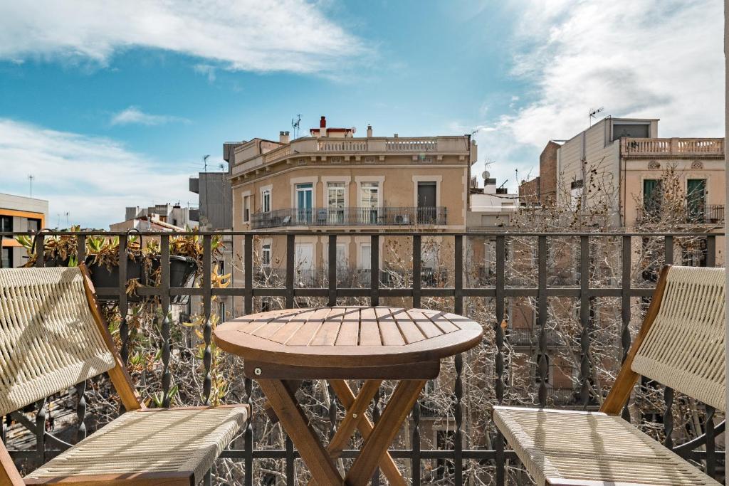 Bright apartment with balcony in Sagrada Familia - 3