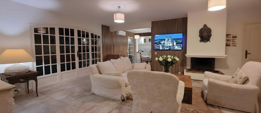Villa Olimp in Super Cannes with sea view - 4