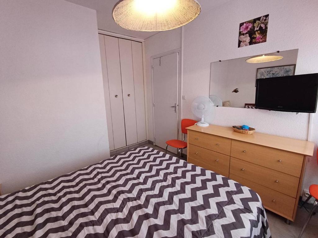 Appartement F2 avec Balcon, Ascenseur et Proche Thermes à Balaruc-les-Bains - FR-1-571-62 - 5