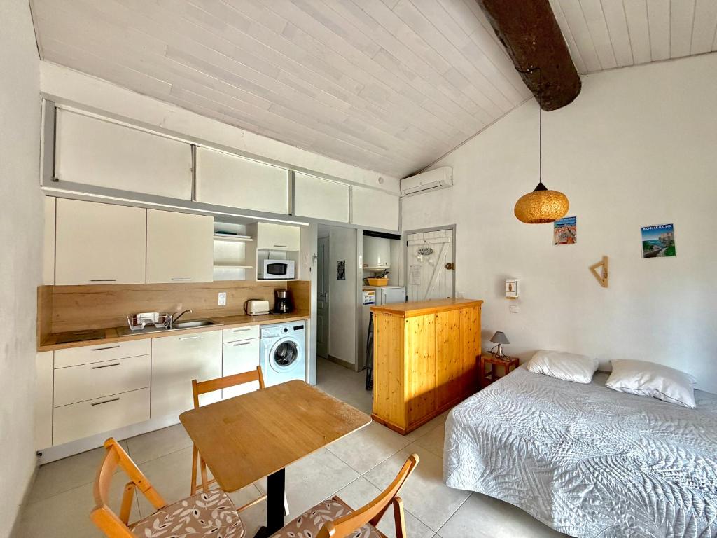 Villa Occhiatana, Santa Giulia - 5