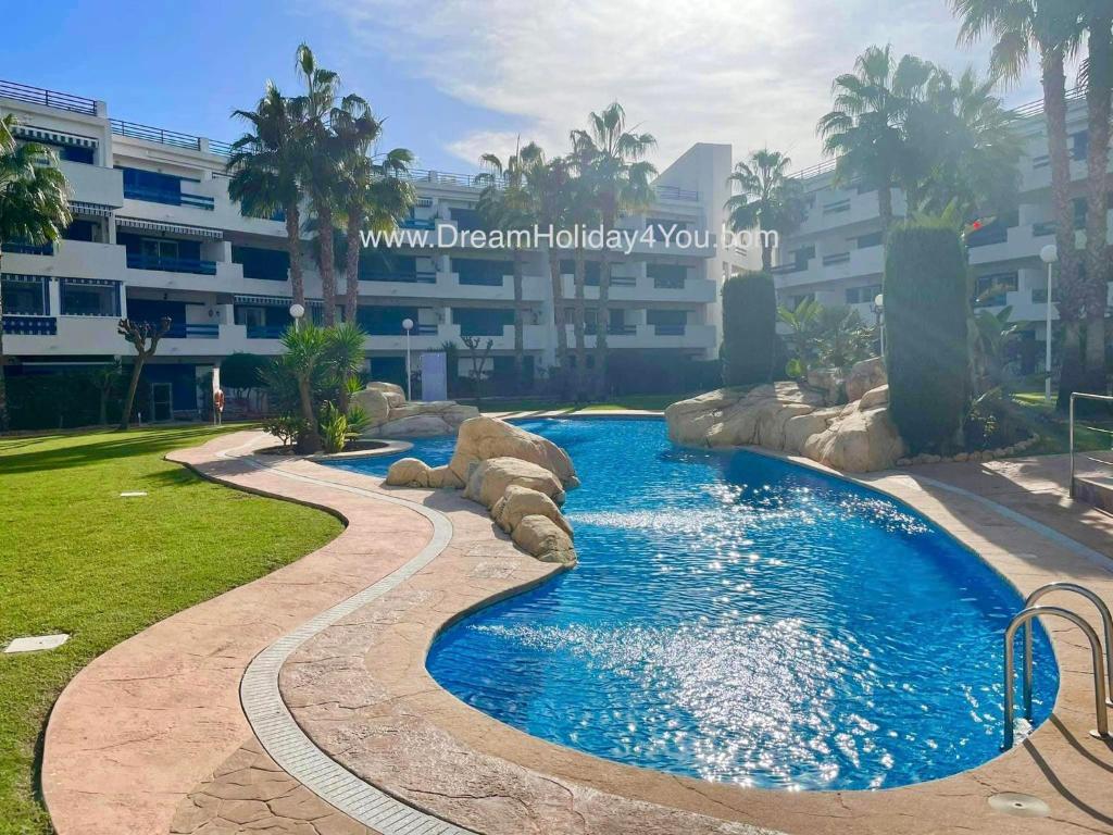 Maris Blue - La Calma - Pool & Garden View - 2
