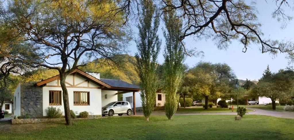Altos de Belgrano Hotel Cabañas Golf y Spa - 2