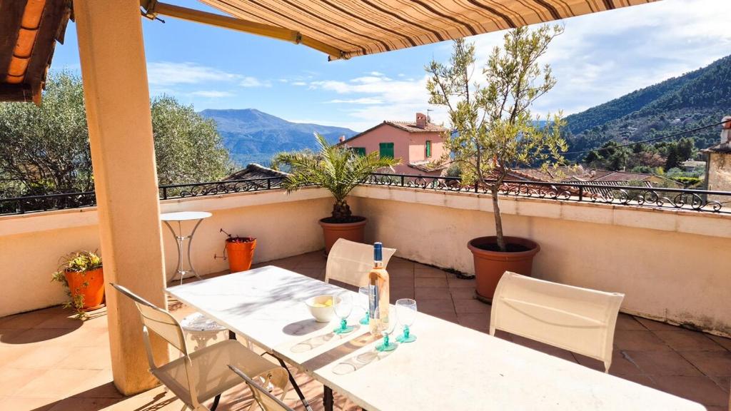 Charmante maison au calme - Piscine - Jardin - Parking - à 30min de Nice - 2