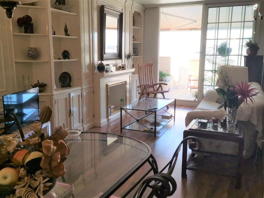 Apartment Penthouse mit drei Schlafzimmern in der Nähe von natürlichen Schwimmbädern by Interhome - 1