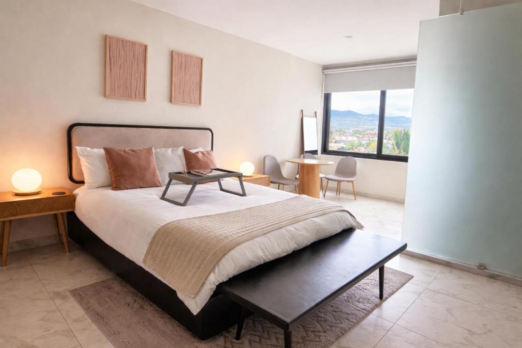 Luxury Studio • Rooftop Escape with Pool & Hot Tub - 5