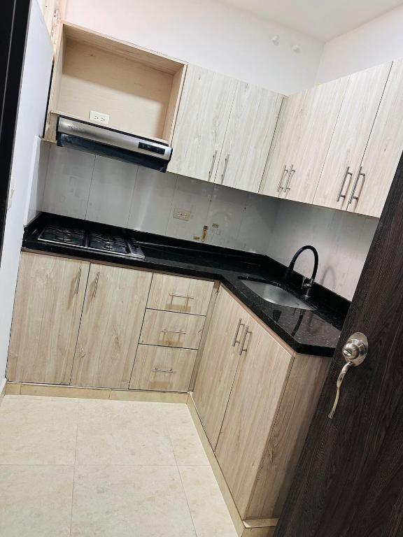 Studio apartment in Laureles, ideal central location - 1