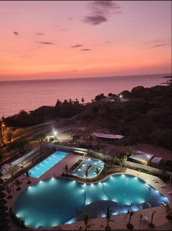 Apartamento moderno con vista al mar, playa y piscinas en Santa Marta - 1