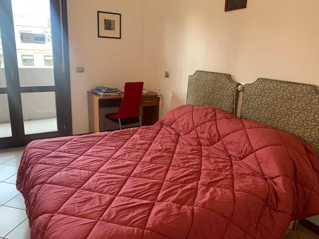 Free Parking, Close to the Train Station and the Duomo - 3