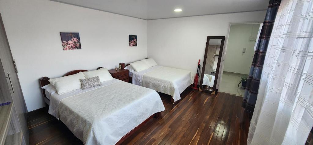 Casa Laureles 2do Parque - 2