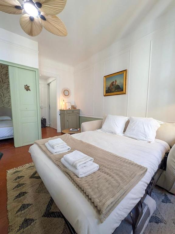 Plein centre d'Aix, bel appartement T2 rénové - 3