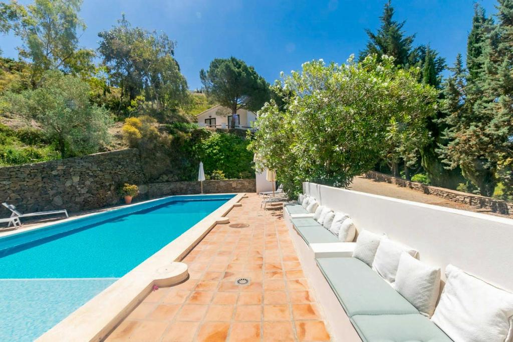 Andalusian House With Pool Near Cómpeta - 3