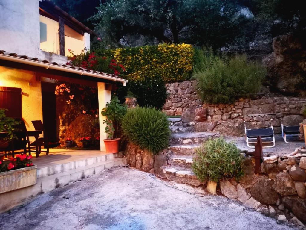 Les Chenes Biot - 1