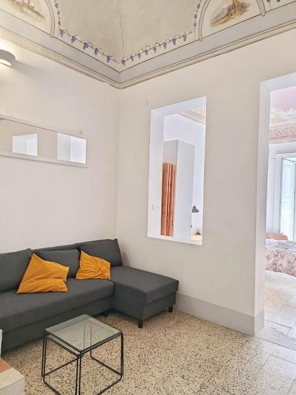 Fresco Apartment with Terrace - 3
