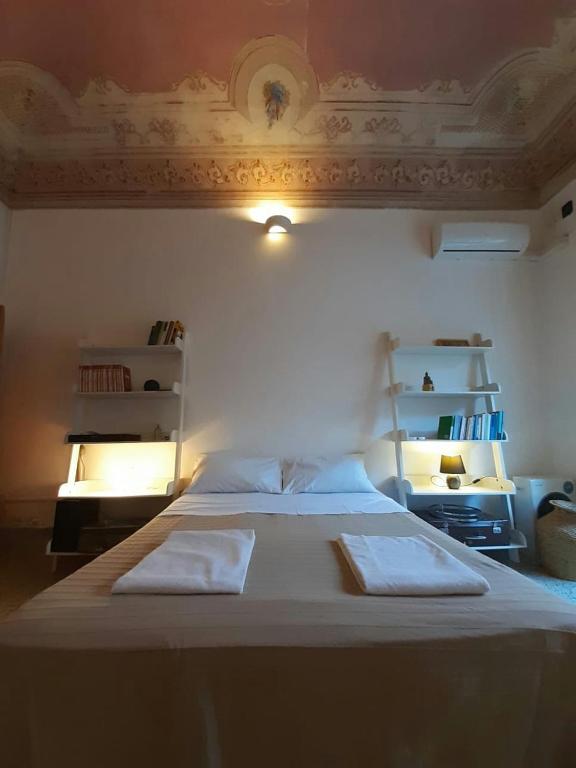 Fresco Apartment with Terrace - 4