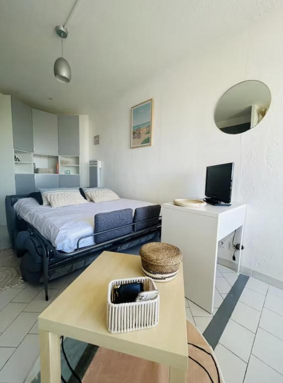Studio vue port Carnon - à 2 pas des plages - 2