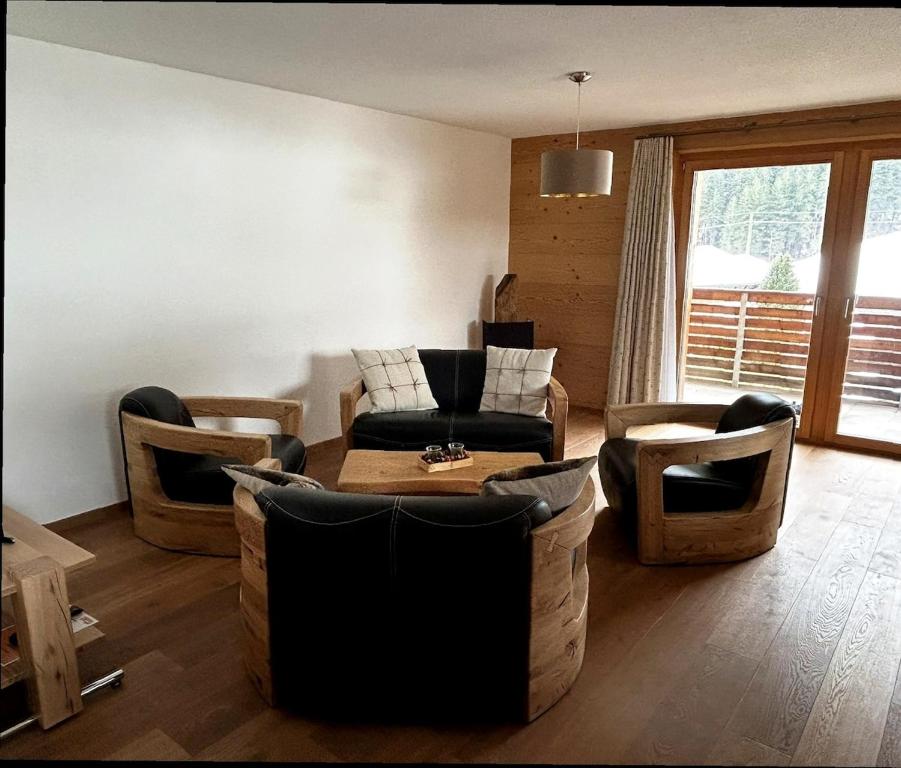 Modern chalet apartment with Eiger view - 5