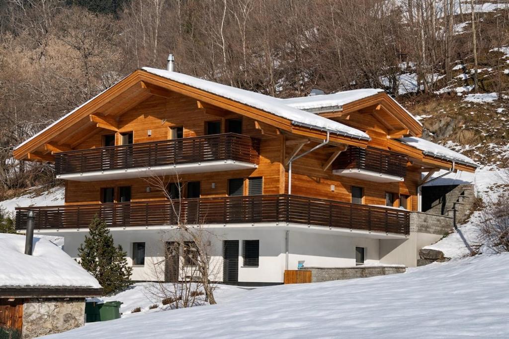 Modern chalet apartment with Eiger view - 1
