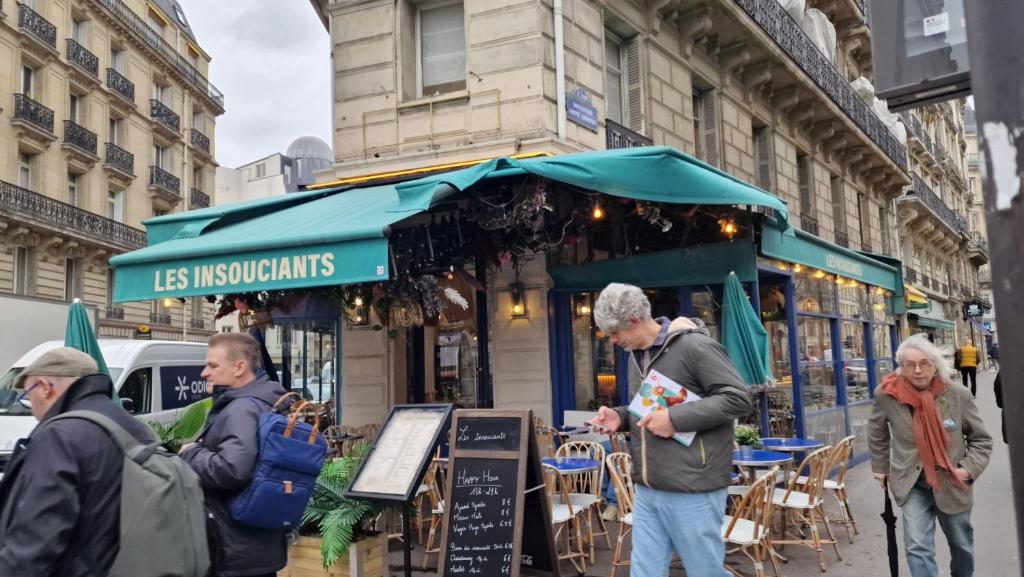 Gare Montparnasse 1mins,center, bd St Germain, 5mins Eiffel tour ,Notre Dame of Paris ,quartier Latin,amusing place - 1