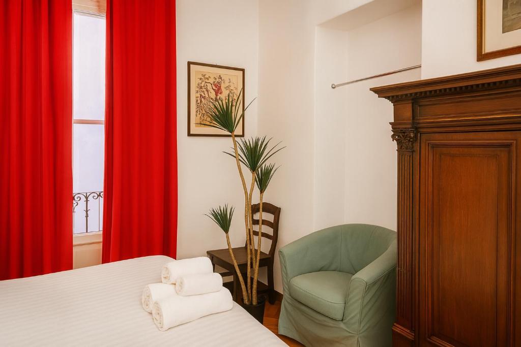 Casa Milano - Apartments and Rooms - Vintage Vibes, balcony - 3