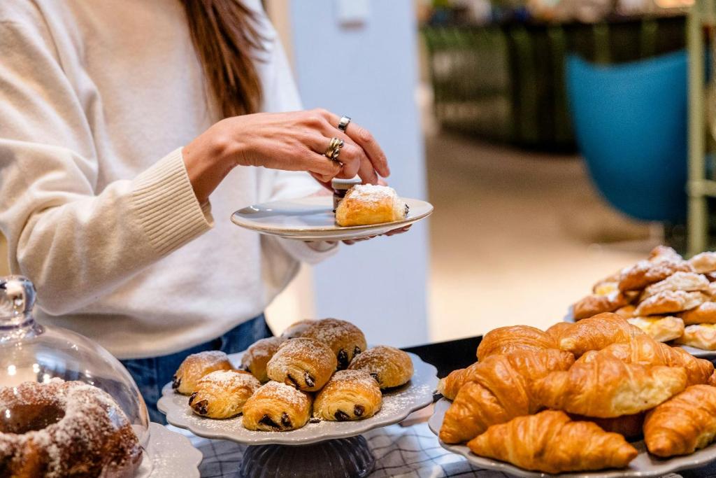 Đồ ăn và thức uống