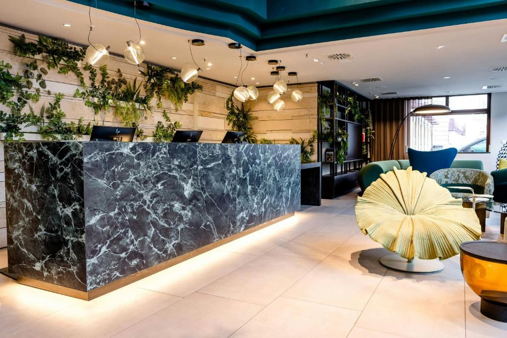 Motel One Frankfurt-Hauptbahnhof — Hotel building in Frankfurt am Main, Hesse