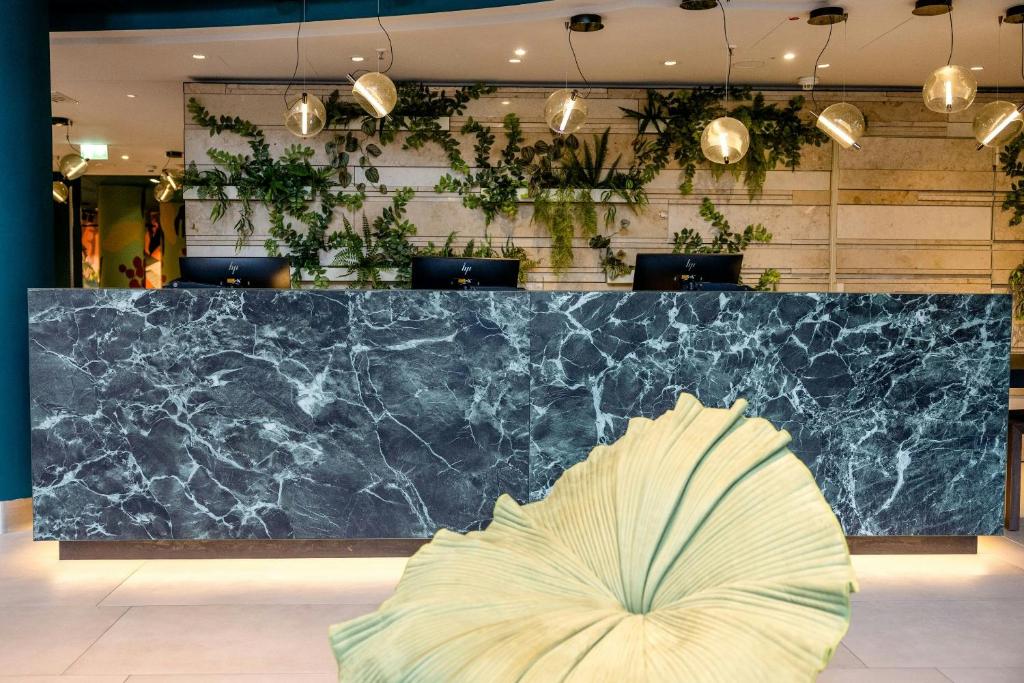Motel One Frankfurt-Hauptbahnhof — Hotel building in Frankfurt am Main, Hesse