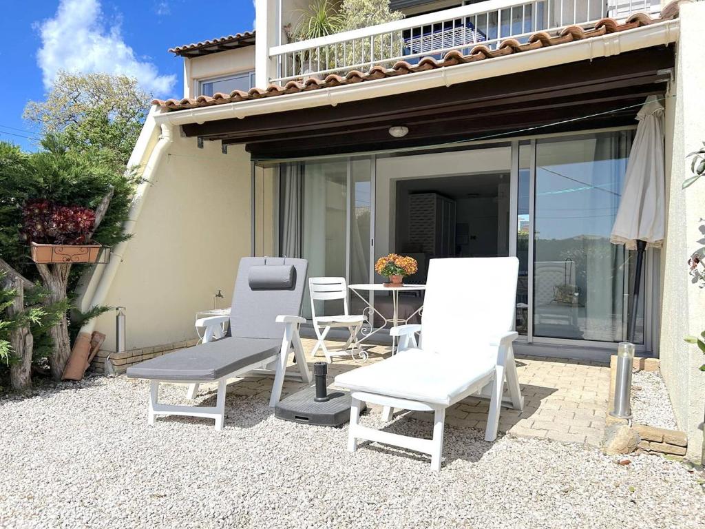 BO560-023 Appt Studio 4 couchages BORMES LES MIMOSAS - 1