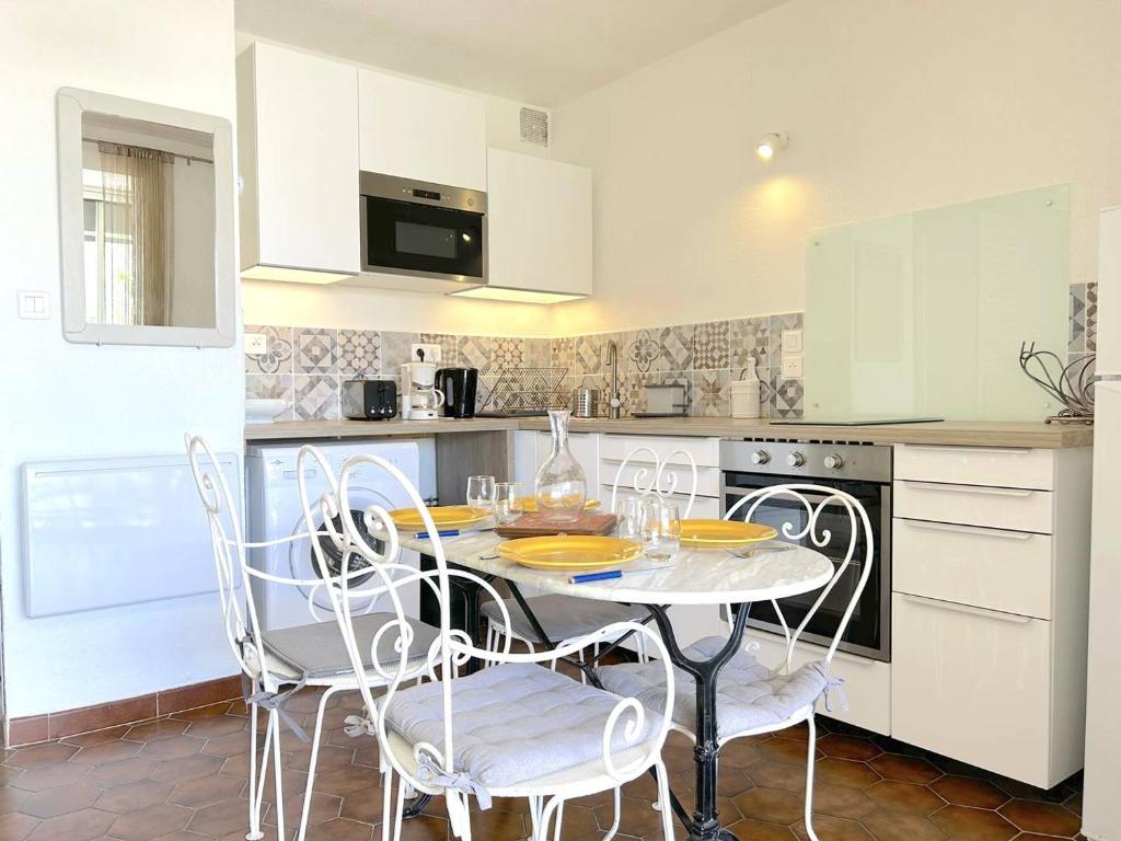 BO560-023 Appt Studio 4 couchages BORMES LES MIMOSAS - 4