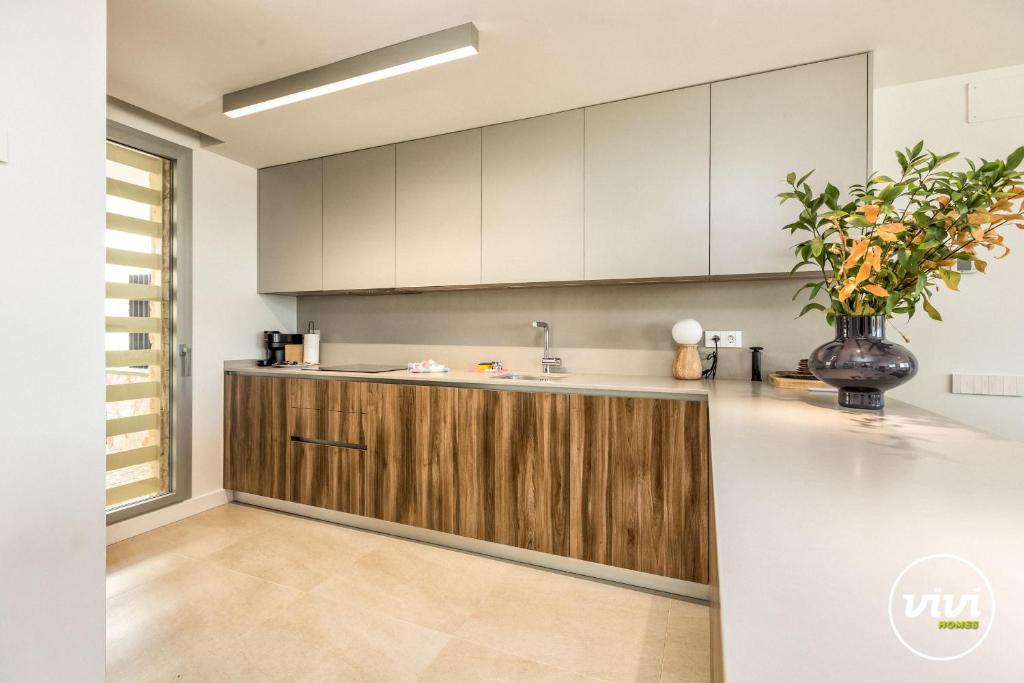ViVi Homes - Villa Azure - Sea view - mountain view - pool - garden - 3