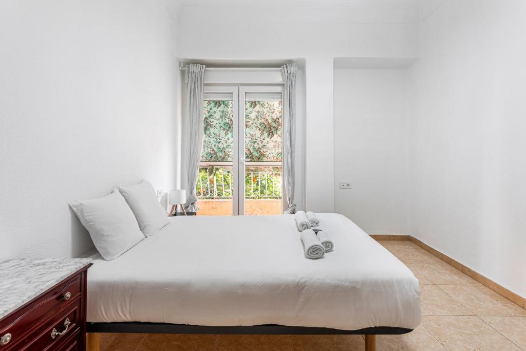 Guest Ready - Bright flat well‑located urban stay - 4