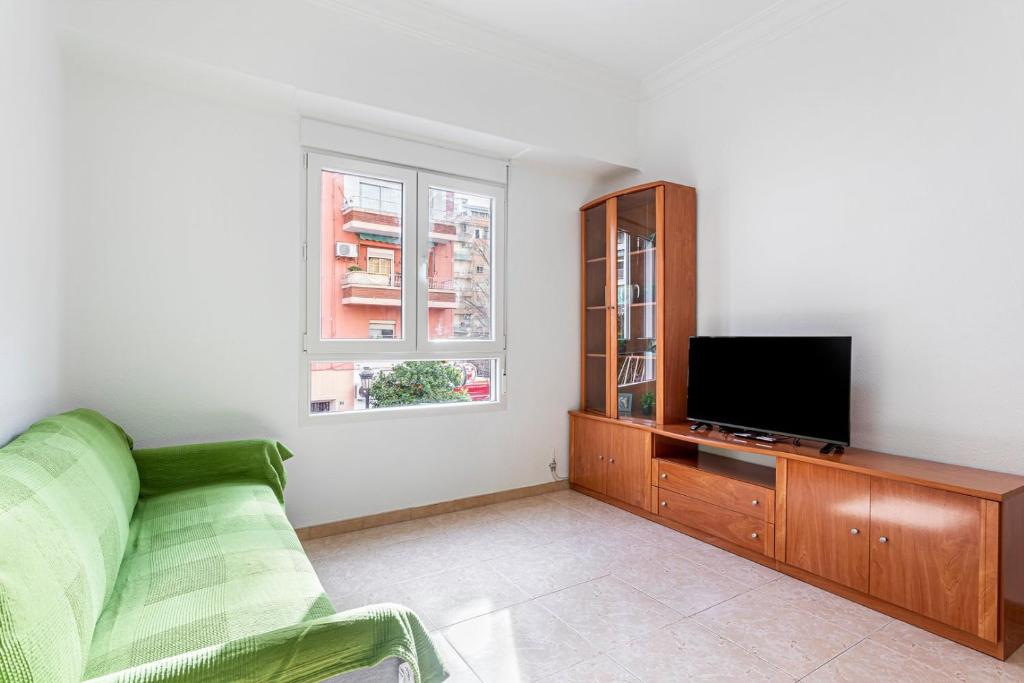 Guest Ready - Bright flat well‑located urban stay - 2