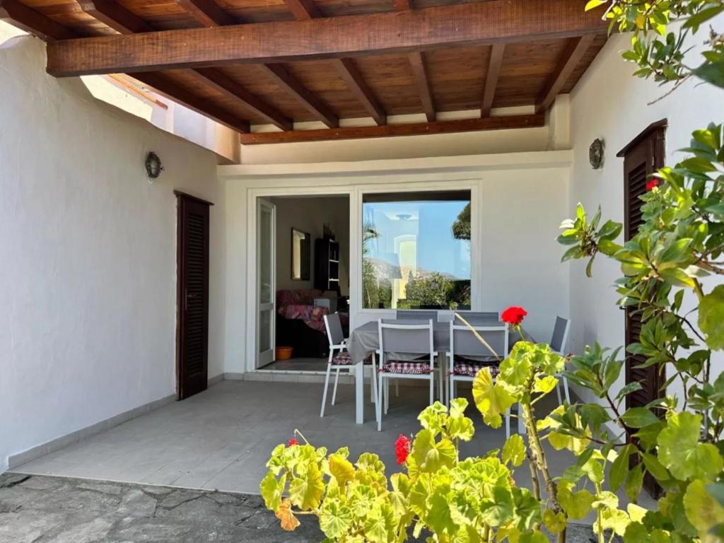 Stunning sea view in a private setting - 1