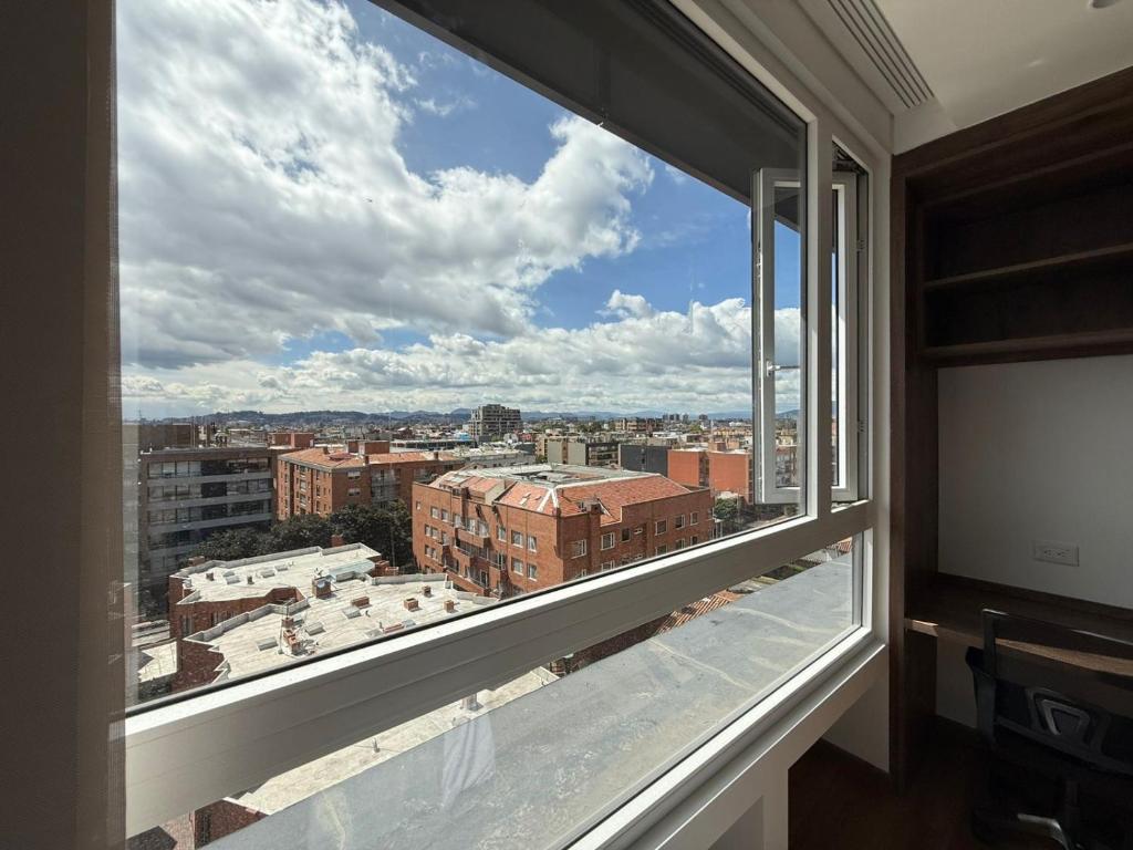 VOU Suite 706 - 4