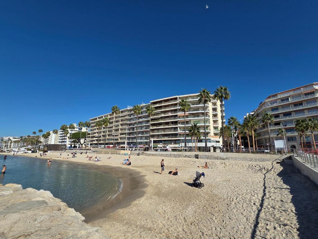 Paradou on the beach, amazing view, 3 beds - 2