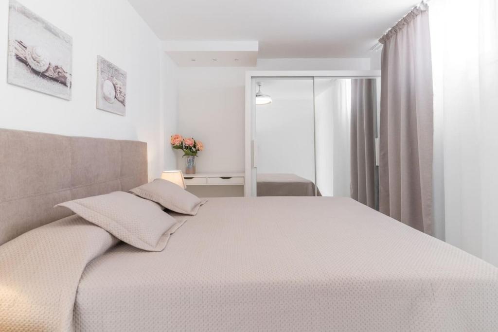 Nice Bungalow with Two Bedrooms - 2