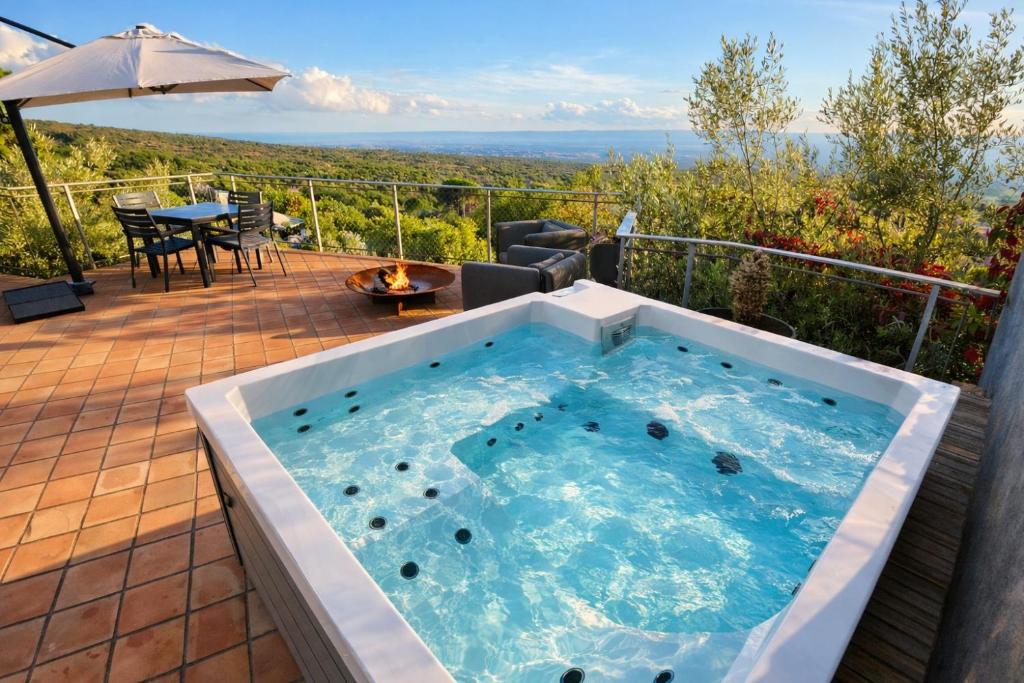 Rahal Etna Luxury Retreat- Private Heated Jacuzzi 98F & Infinity Pool - 3