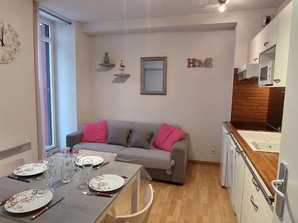 Appartement lumineux avec balcon, parking et casier à skis - FR-1-812-17 - 1