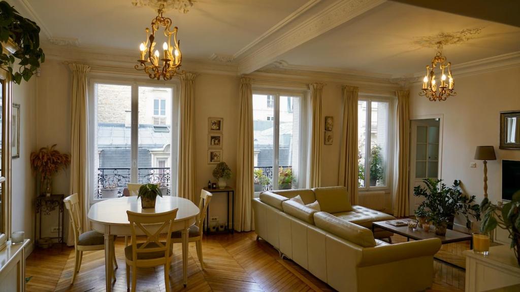 Steps to Luxembourg Gardens Bright Family Flat - 4