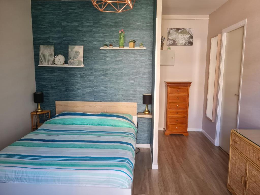 Studio tout confort avec balcon à 100m des Thermes - 4