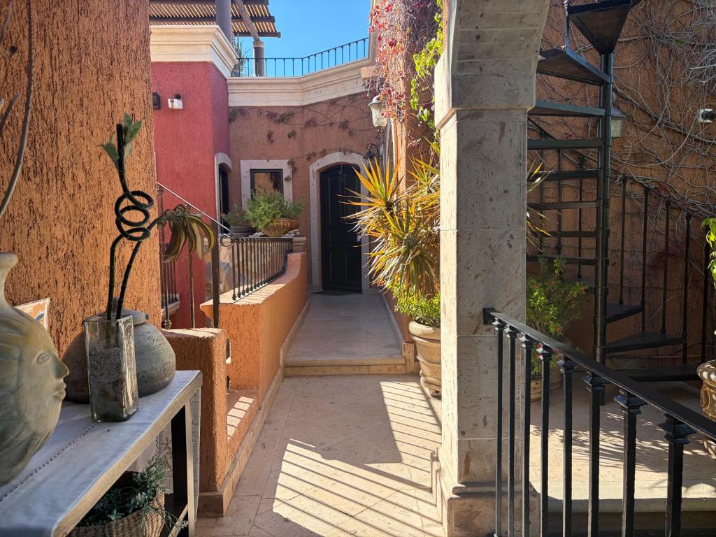 Facilities, Posada del Cortes in Loreto